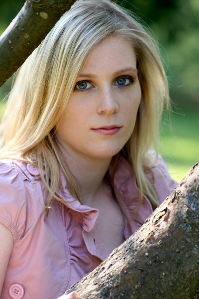 Jenn Lee Gunson headshot